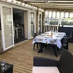 Les Charmettes 661 فندق لو ماثيز