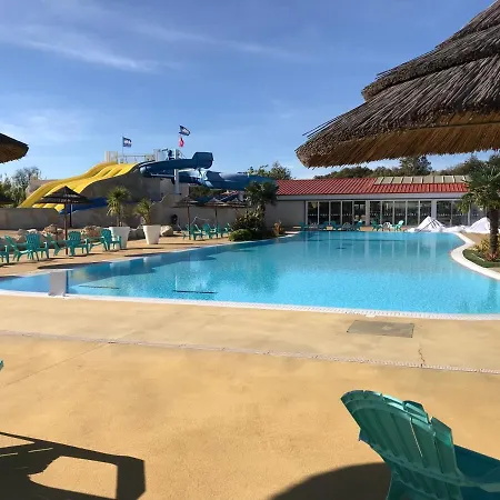 Holiday park Les Charmettes 661 Les Mathes